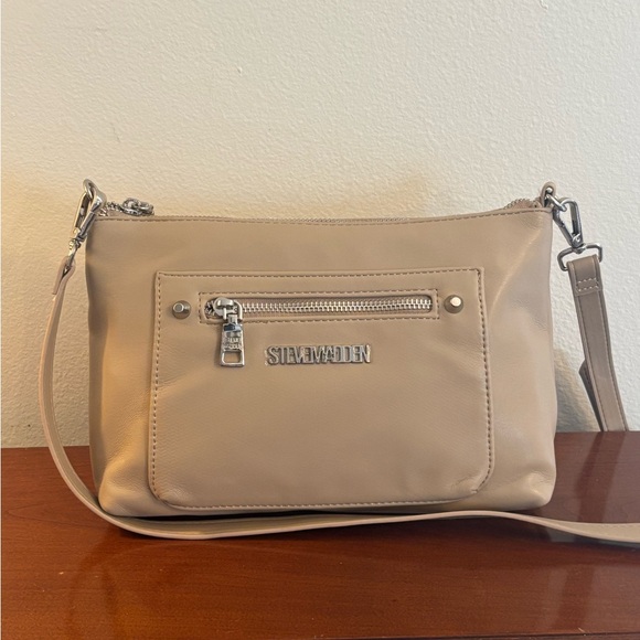 Steve Madden Handbags - Steve Madden Tan Crossbody Bag with Structured Design